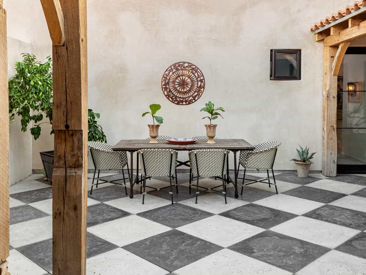 Desert Dream Home Arizona Courtyard Dining