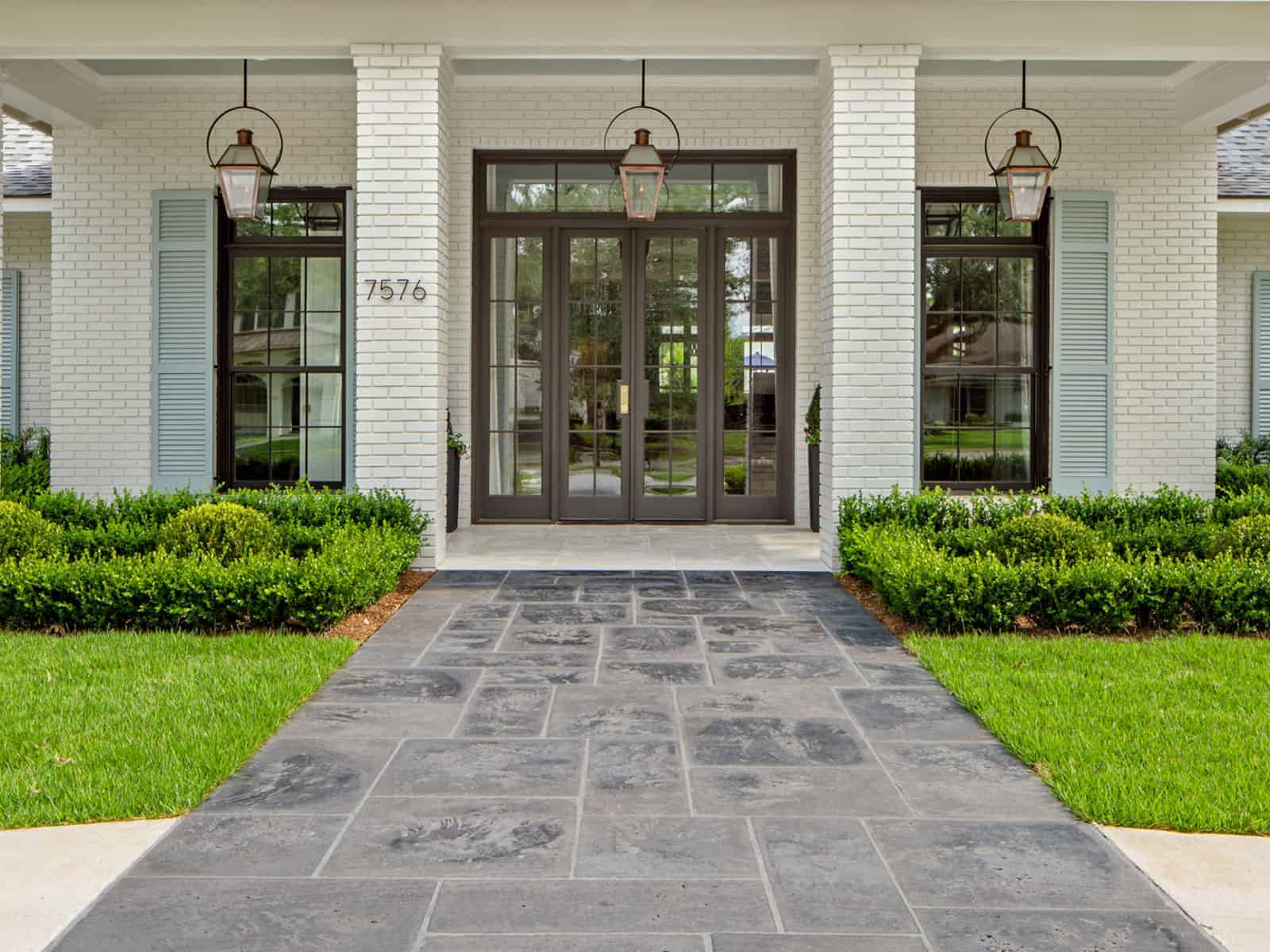 Concrete Pavers Vs Natural Stone